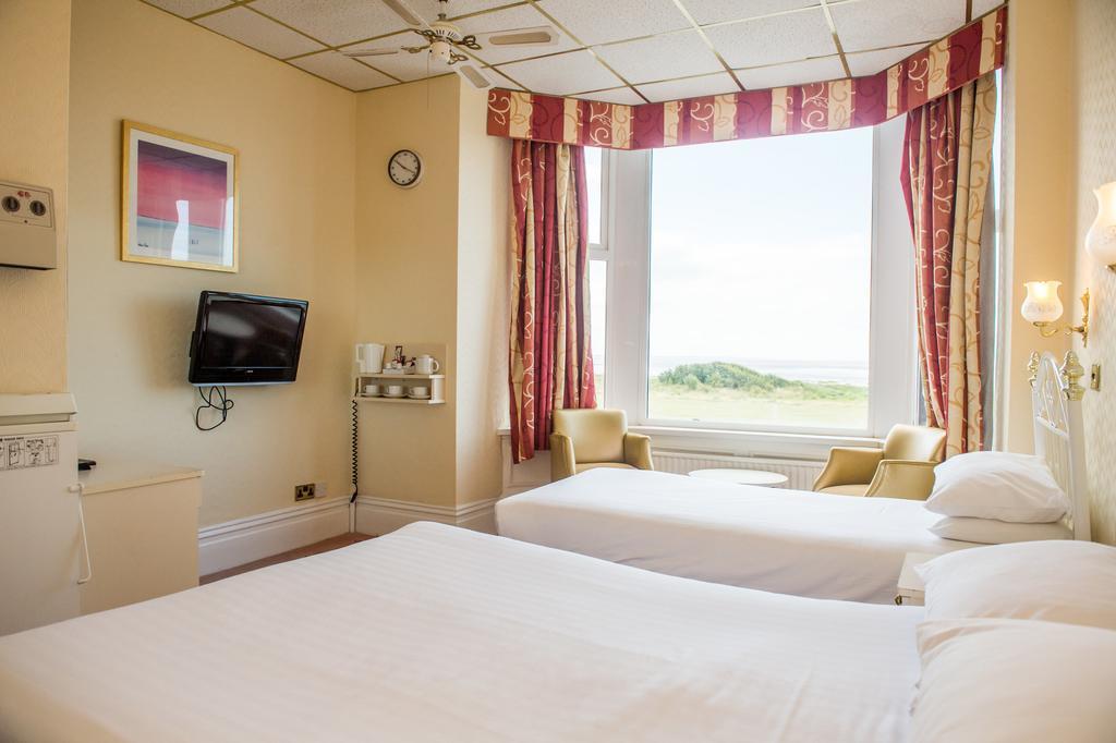 The Chadwick Hotel Литам-Сент-Эннс Экстерьер фото